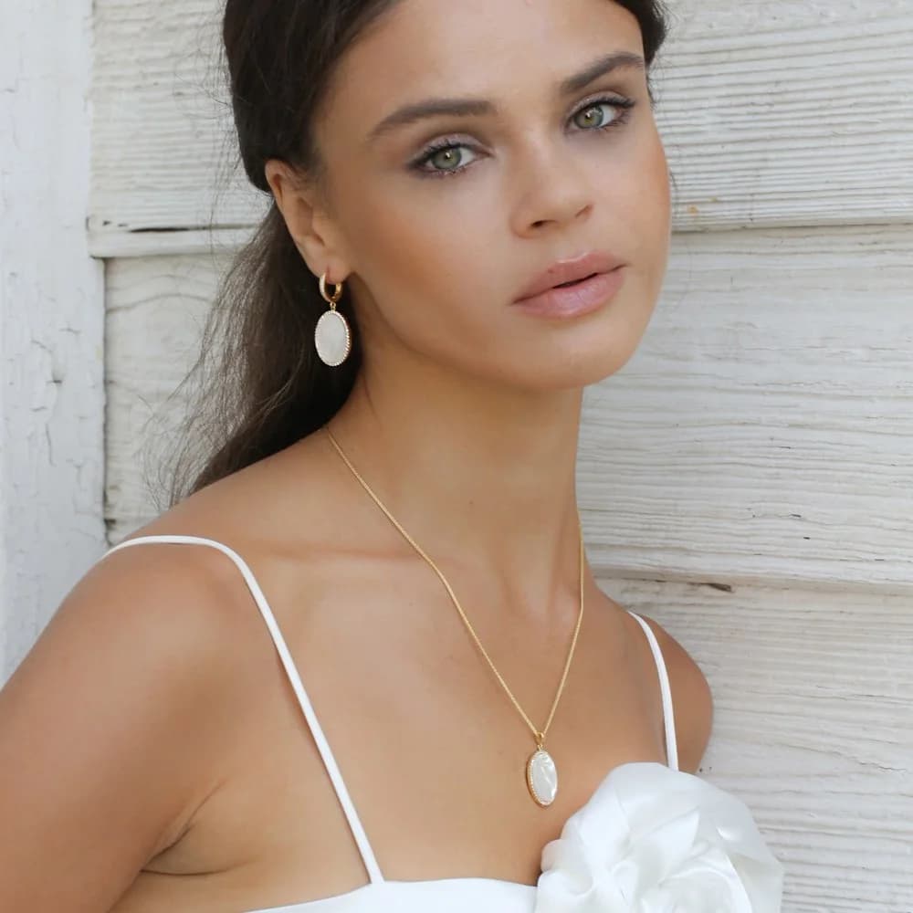 Mother of Pearl CZ Stone Oval Design Charm Necklace Handmade Wholesale 925 Sterling Silver Jewelry